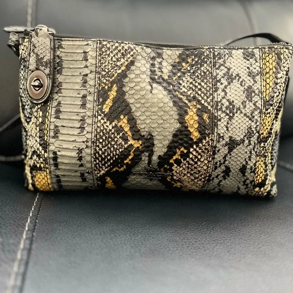 AUTHENTIC Coach Snakeskin purse (special edition) - Picture 1 of 13